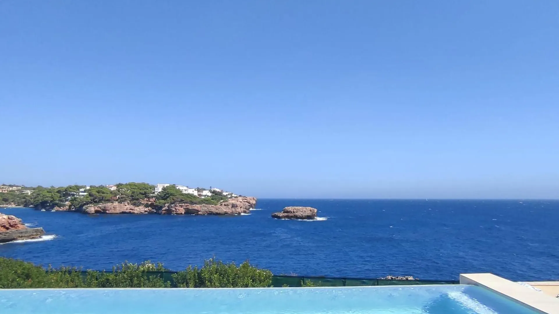 Villa Lago Cala d'Or  Spain